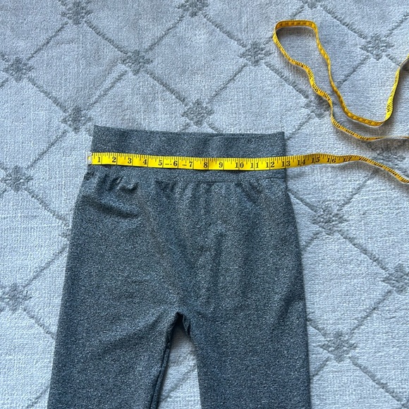 Fit in leggings - Picture 3 of 4